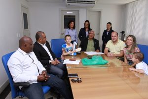 Aspomires doa bota ortopédica para associado de Ecoporanga